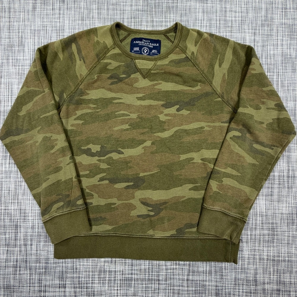 American Eagle Mens Medium Camo Crewneck Sweatshirt Athletic Fit Green Pullover